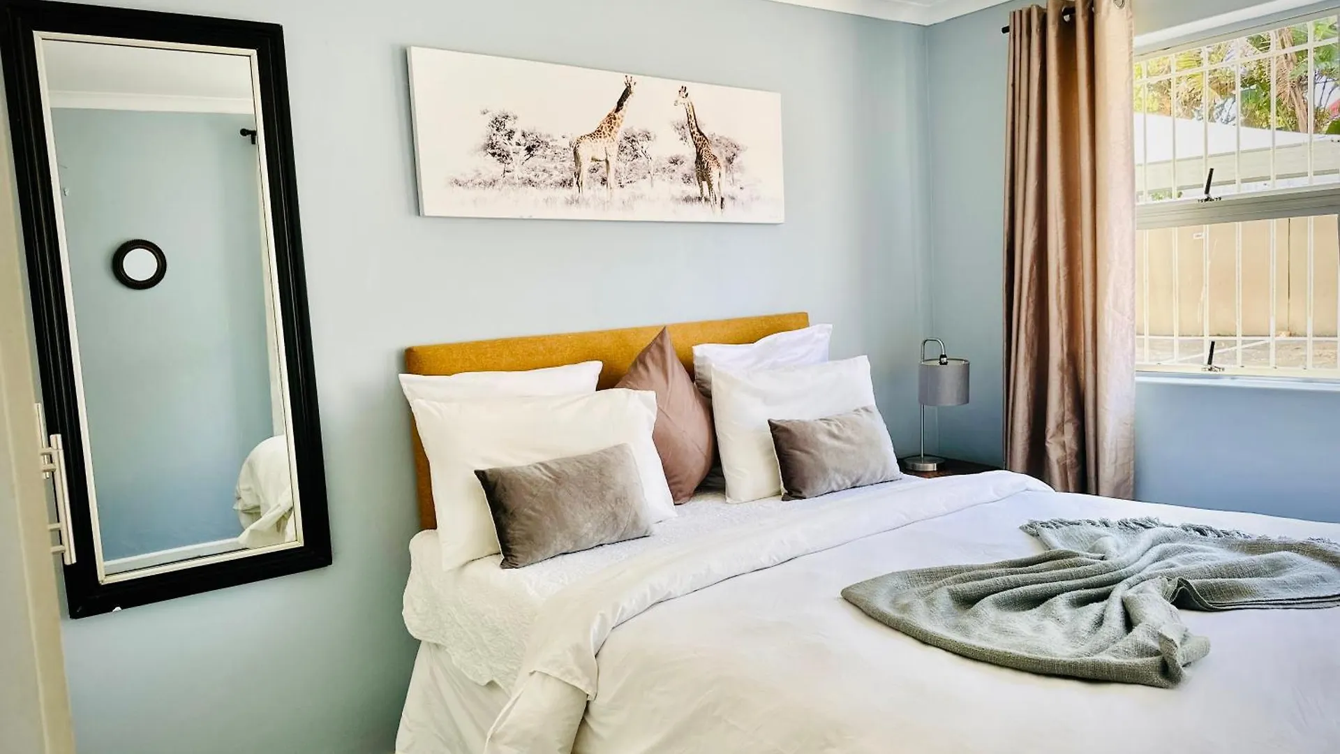 Caline Vip Apartments, beach close Bloubergstrand Apartment