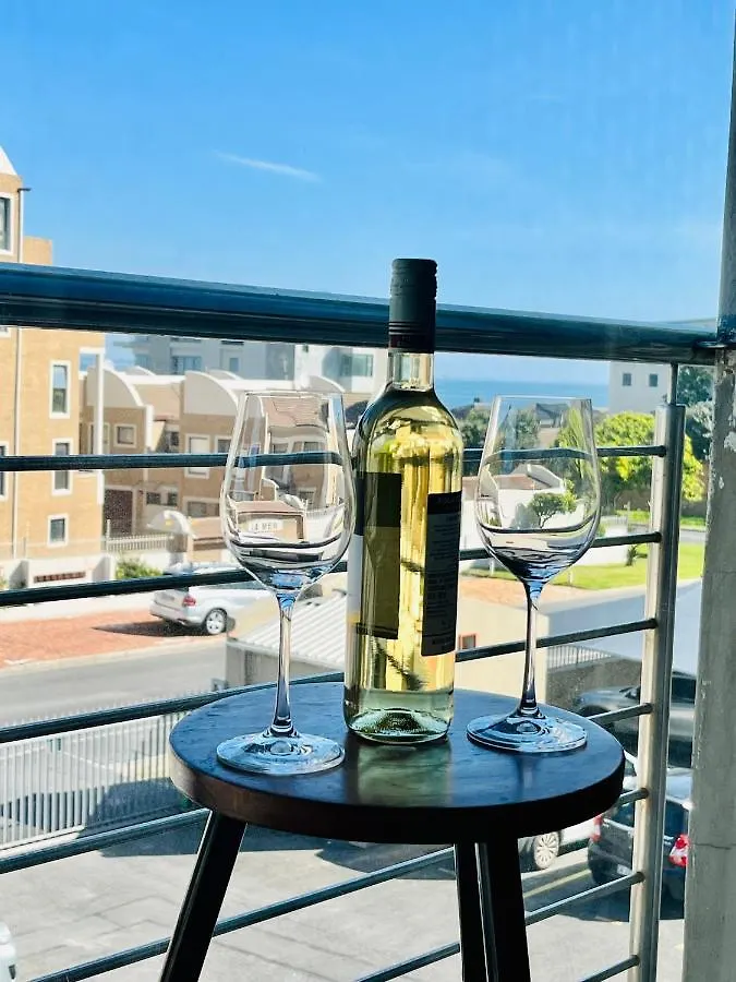 Caline Vip Apartments, beach close Bloubergstrand 0*,  Südafrika