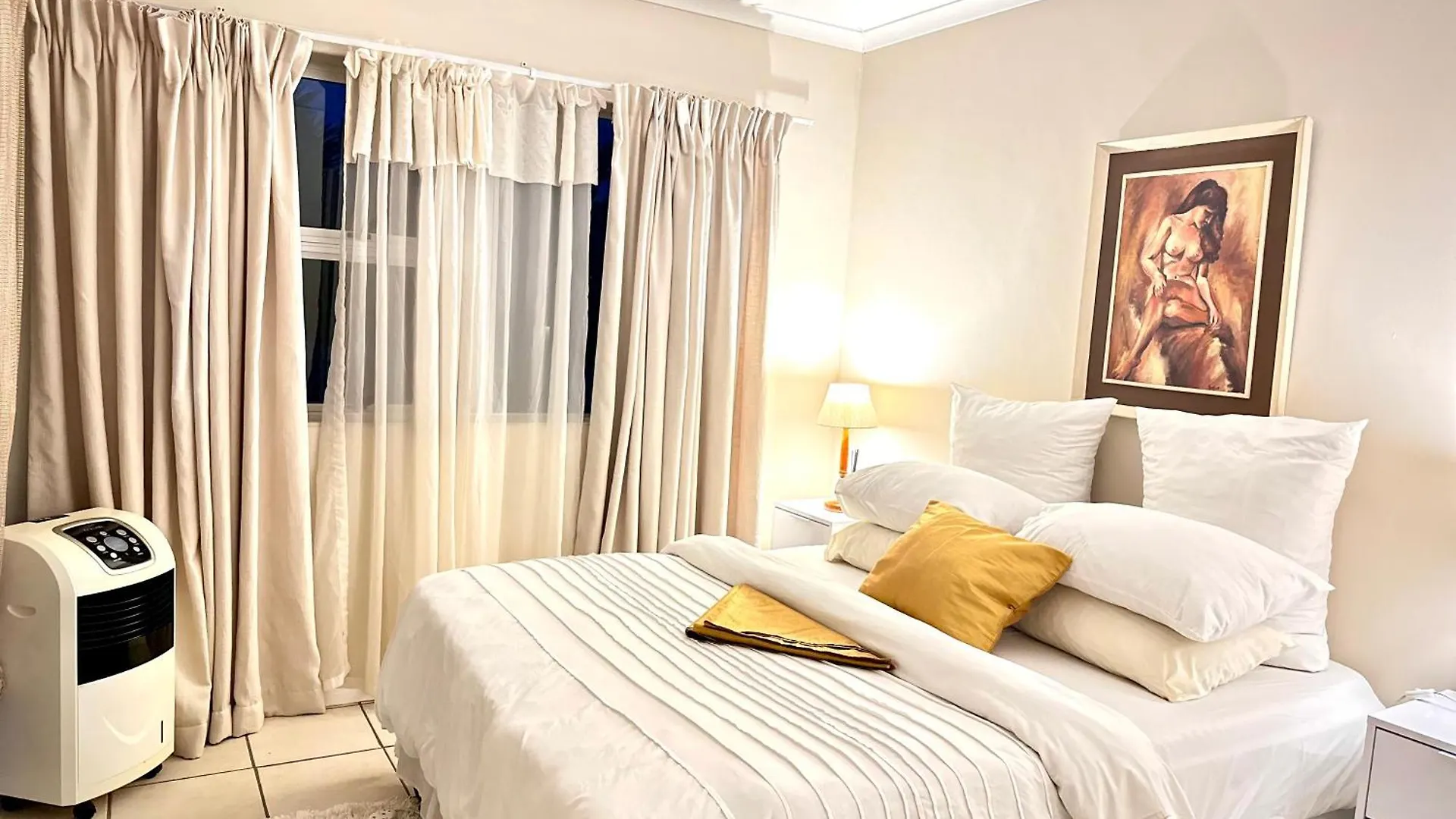 Caline Vip Apartments, Beach Close Bloubergstrand 0*,  South Africa