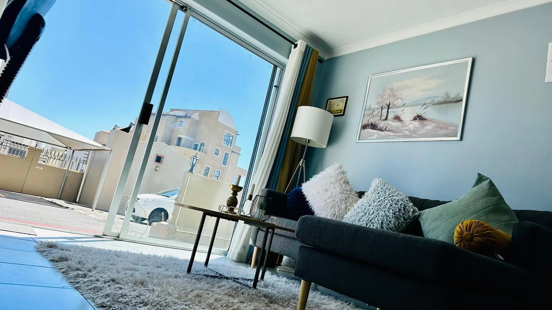 Caline Vip Apartments, beach close Bloubergstrand