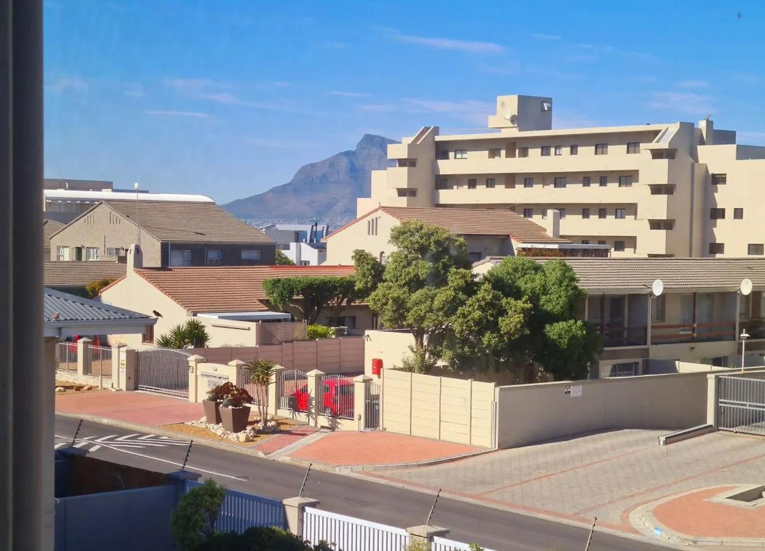 Caline Vip Apartments, Beach Close Bloubergstrand South Africa